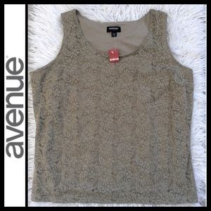 NWT Avenue Stretch Lace Tank
